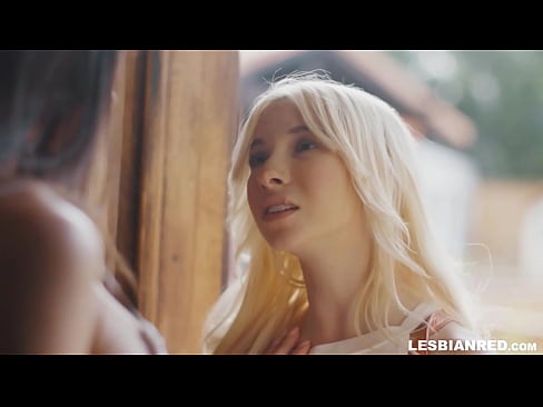 ❤️ Dívka se po několika měsících vrátí domů a skončí u lízání kundy své nevlastní matky Porno u cs.porngifer.ru ❌️